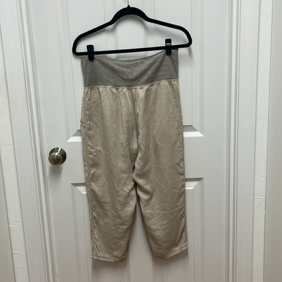 Lululemon Cropped Wide Leg Striped Wide Band Athletic Pant - Picture 4 of 6